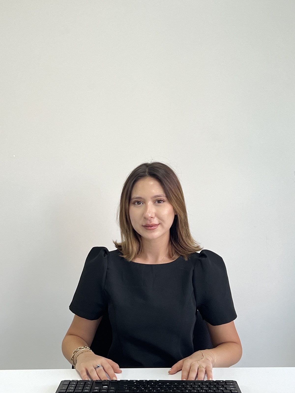 Ebru Sayan, Büro Personeli